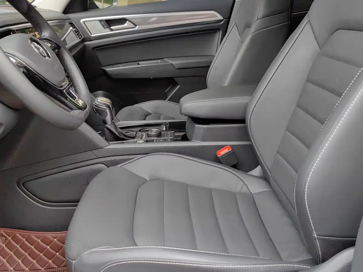 Volkswagen Teramont 2020 380TSI 4WD Luxury Edition China VI фото 9