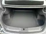 Фото 8 - Hongqi H5