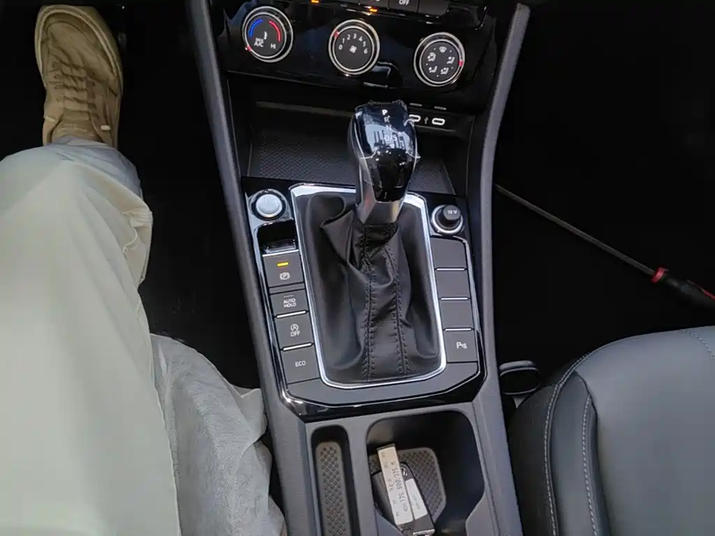 Volkswagen Sagitar 2026 2026 Model 30 Million Special Selection 300TSI DSG Surpass Edition