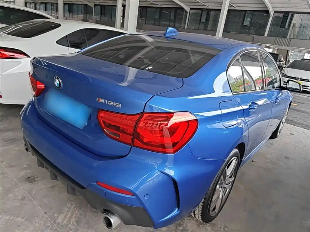 BMW 1 Series 2019 120i Leading M Sport Package фото 7