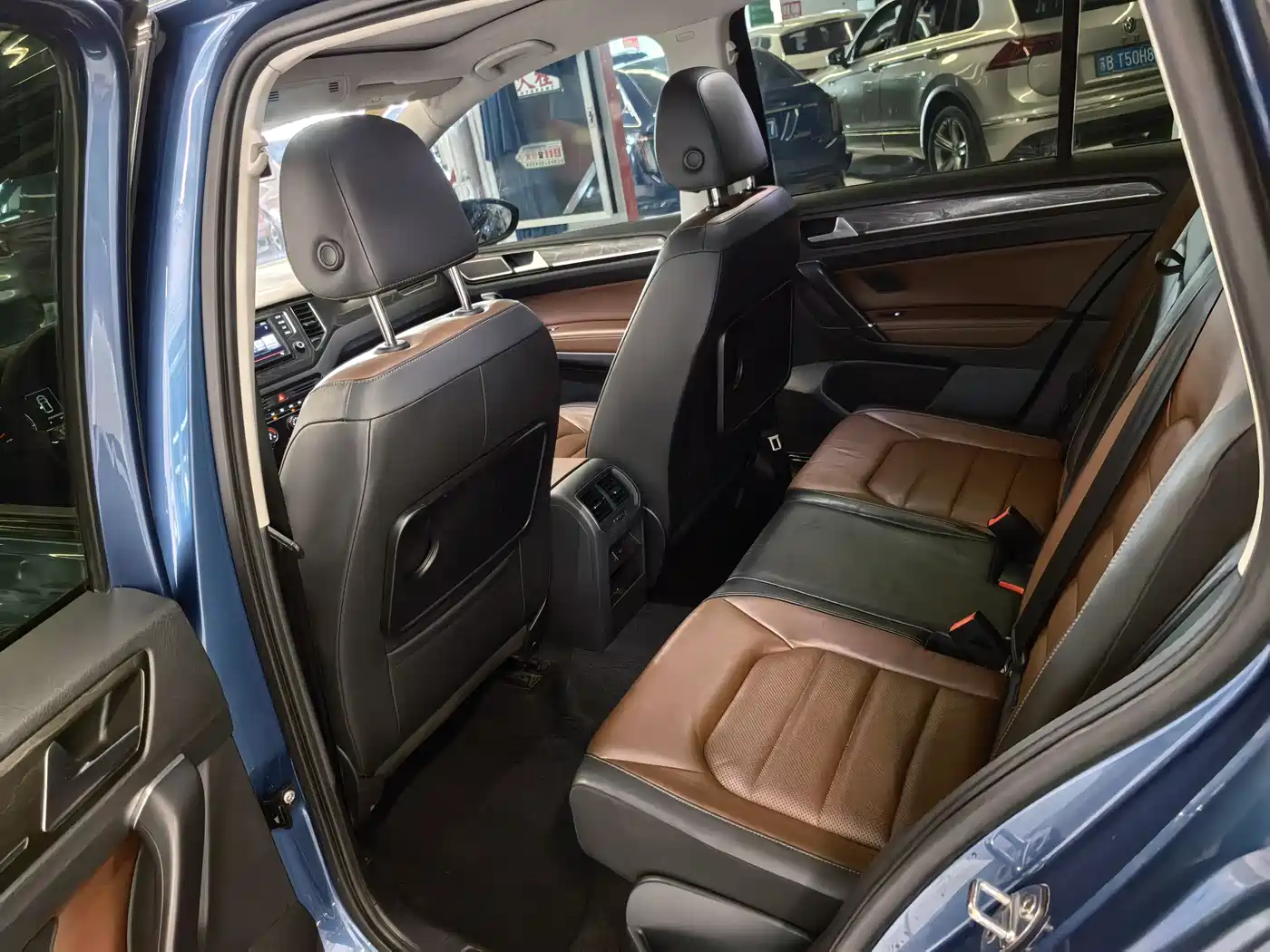 Volkswagen Golf Sportsvan 2016 280TSI Automatic Luxury фото 6