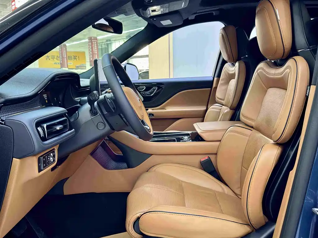 Lincoln Aviator 2020 3.0T V6 AWD Presidential Edition фото 5