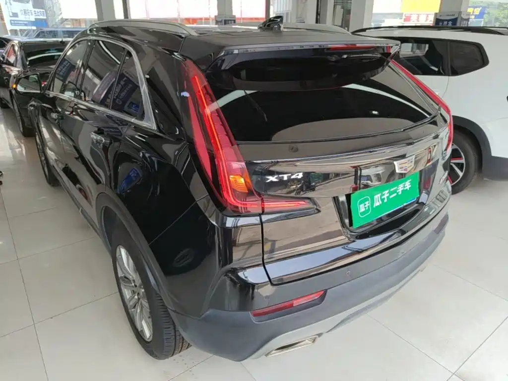 Cadillac XT4 2019 2018 28T FWD Leading Edition