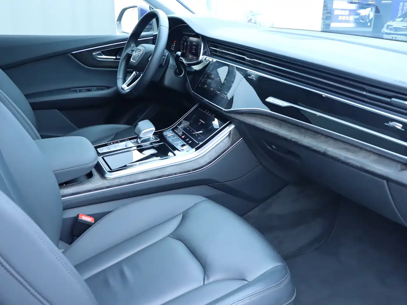Audi Q8 2019 55 TFSI Luxury Dynamic фото 9