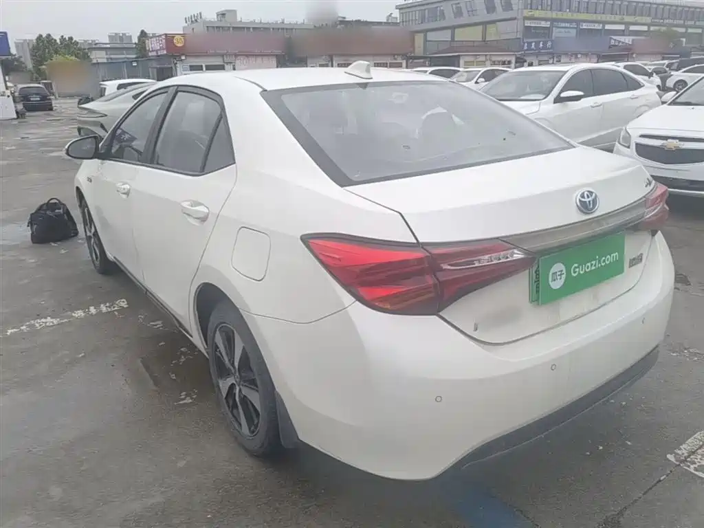 Toyota Levin Twin Engine E+ 2019 1.8PH GS E-CVT Elite Sunroof Edition фото 5