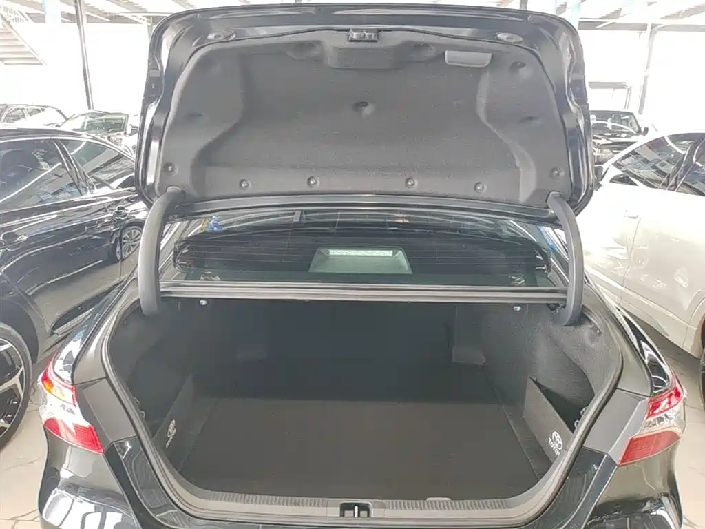 Toyota Camry 2023 2.0G Luxury Edition фото 19
