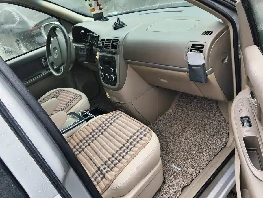 Фото 8 - Buick GL8
