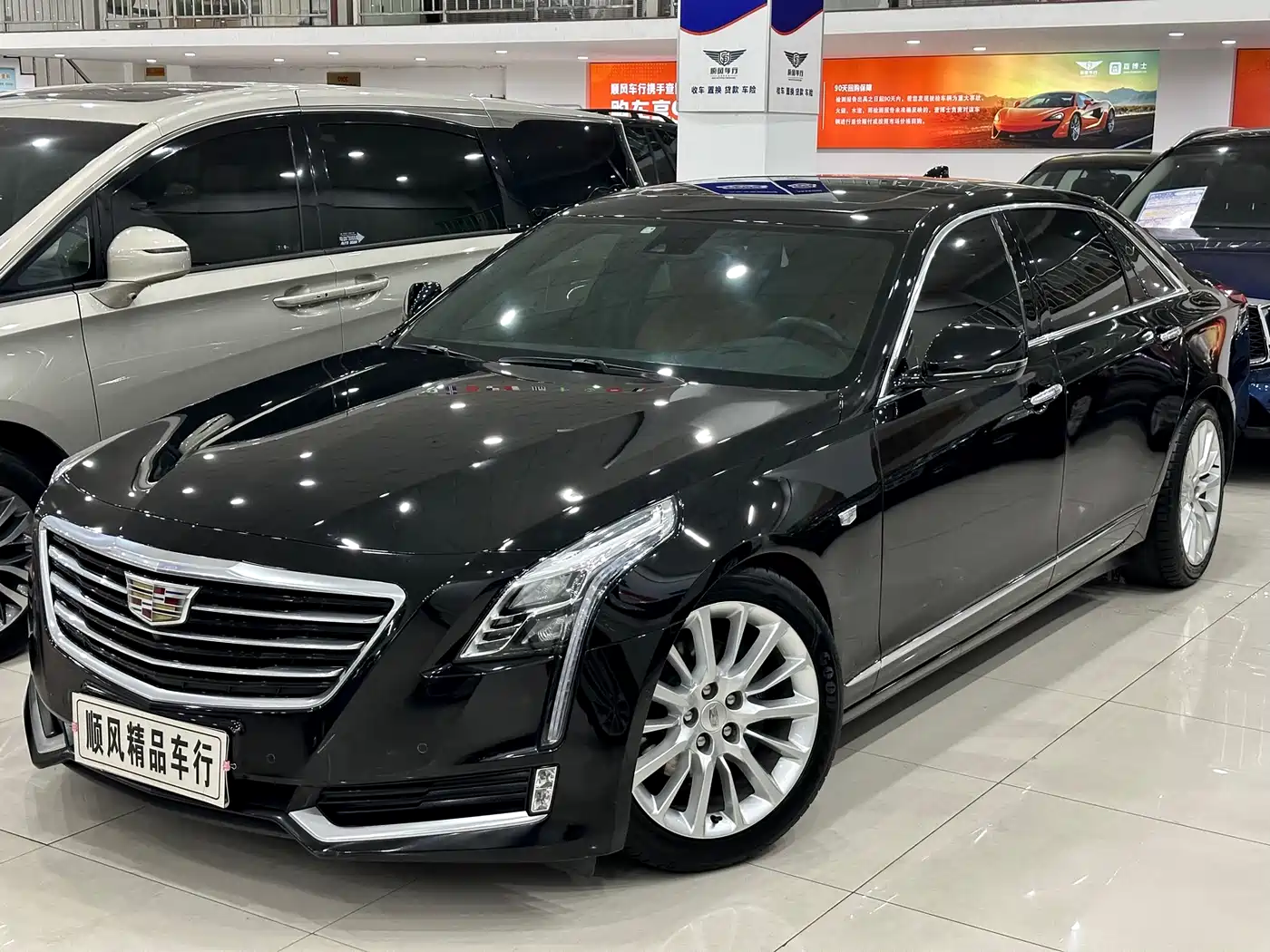 Cadillac CT6 2016 28T Leading фото 33
