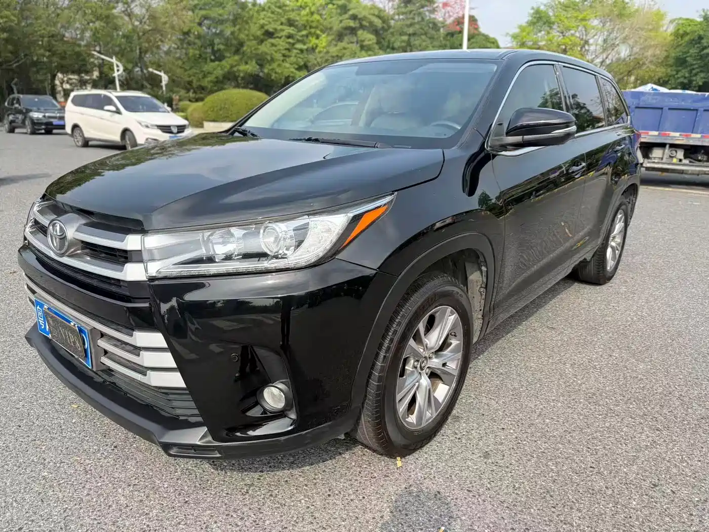 TOYOTA HIGHLANDER