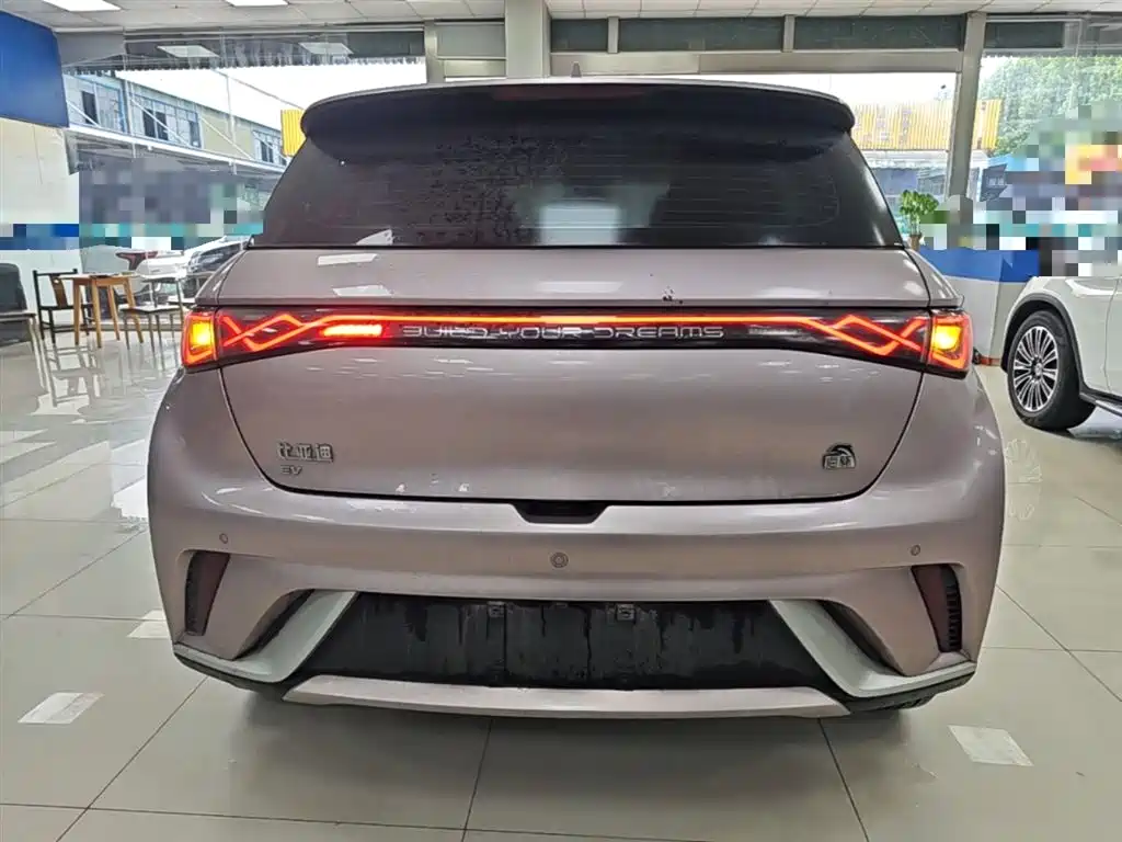 BYD Dolphin 2021 Model 405km Fashion Edition фото 6