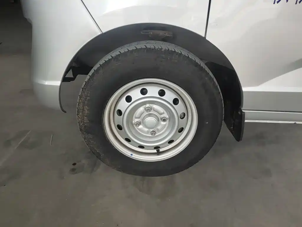 Wuling Motors Wuling Rongguang S 2022 2021 Model 1.2L Basic 7-Seater LSI