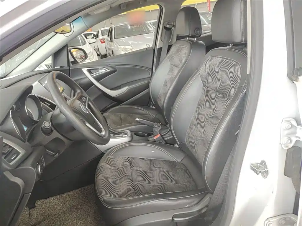 Buick Excelle 2014 XT 1.6L Automatic Fashion фото 15