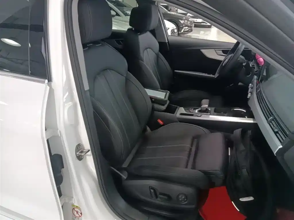 Audi A4L 2020 40 TFSI Fashion Dynamic Edition фото 25