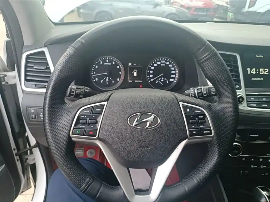 Hyundai Tucson 2015 1.6T Dual Clutch 2WD Smart фото 11