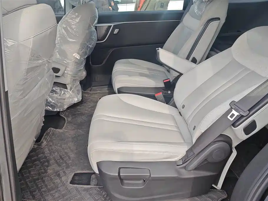 SAIC MAXUS CHASE G70