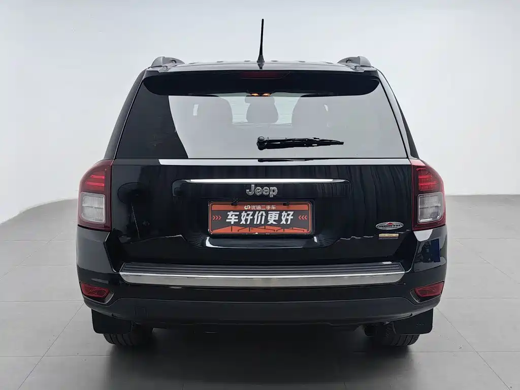 Jeep Compass (Import) 2014 2014 Facelift 2.4L 4WD Comfort Edition