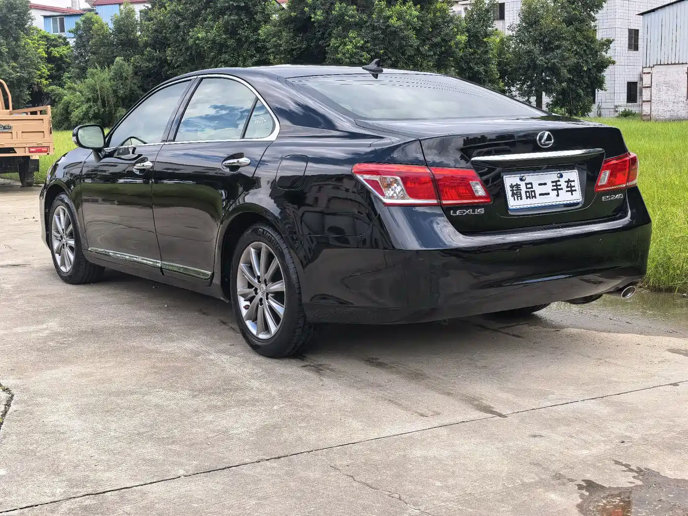 Фото 4 - Lexus ES