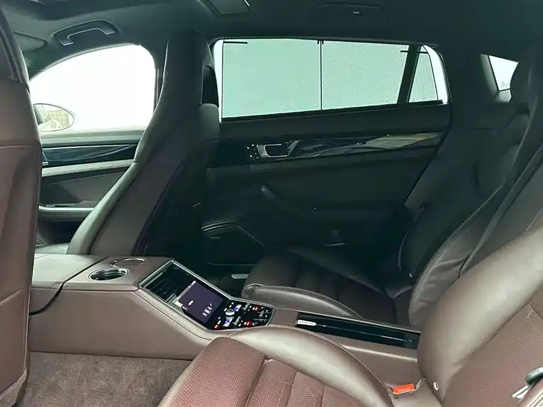 Porsche Panamera 2017 Panamera 4 Executive Long Wheelbase 3.0T фото 10