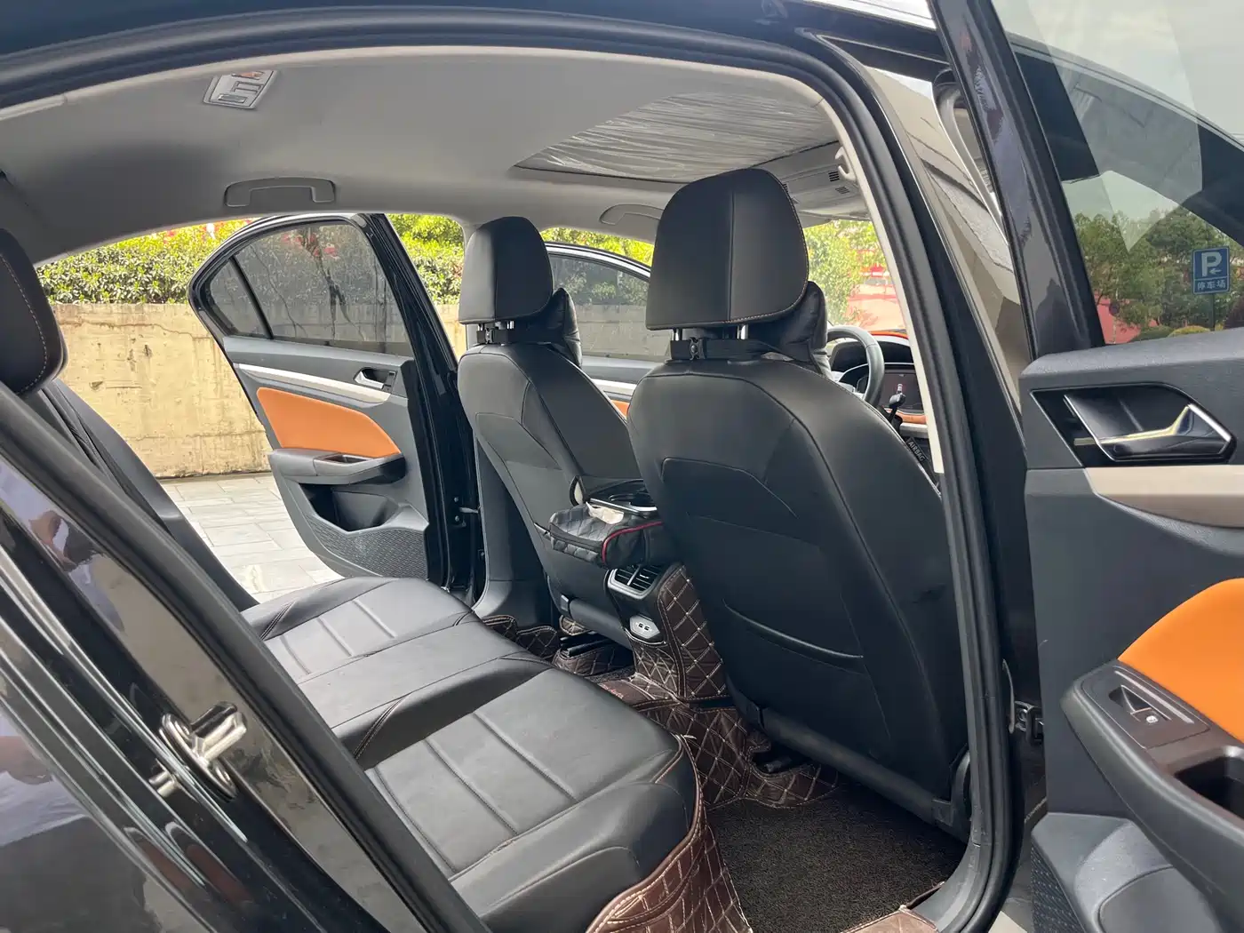 VOLKSWAGEN BORA