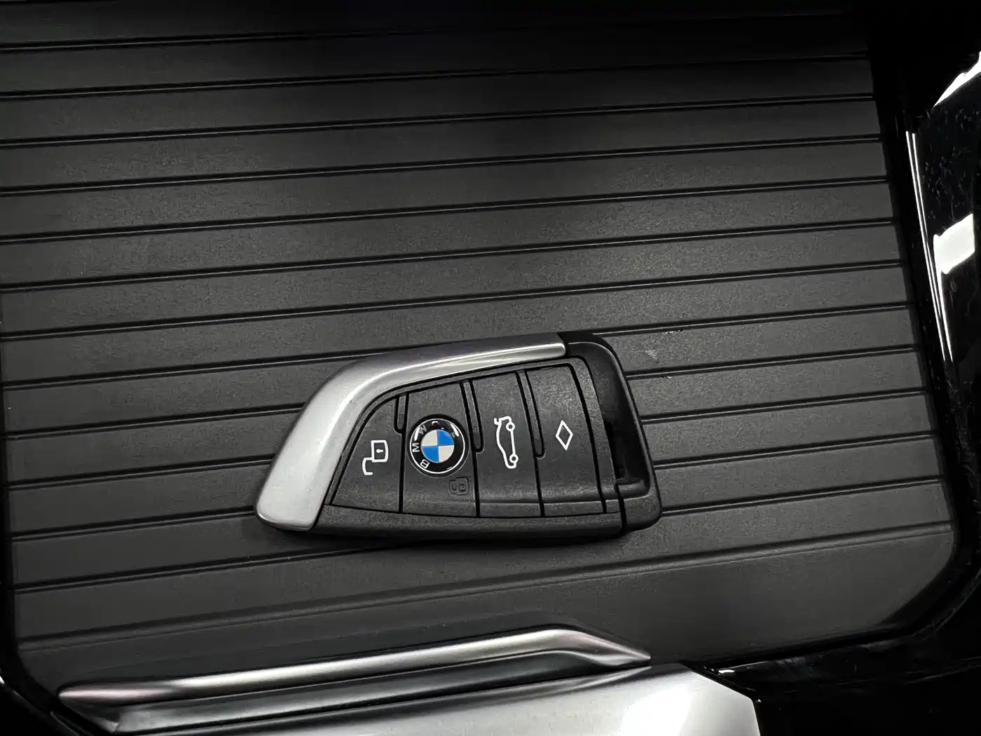 BMW X4 2021 xDrive 25i M Sport Glorious Night Package фото 41