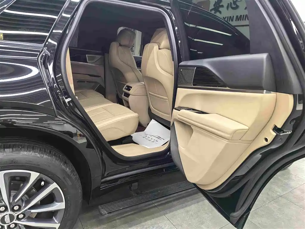 Cadillac XT5 2025 2025 2.0T Premium Model
