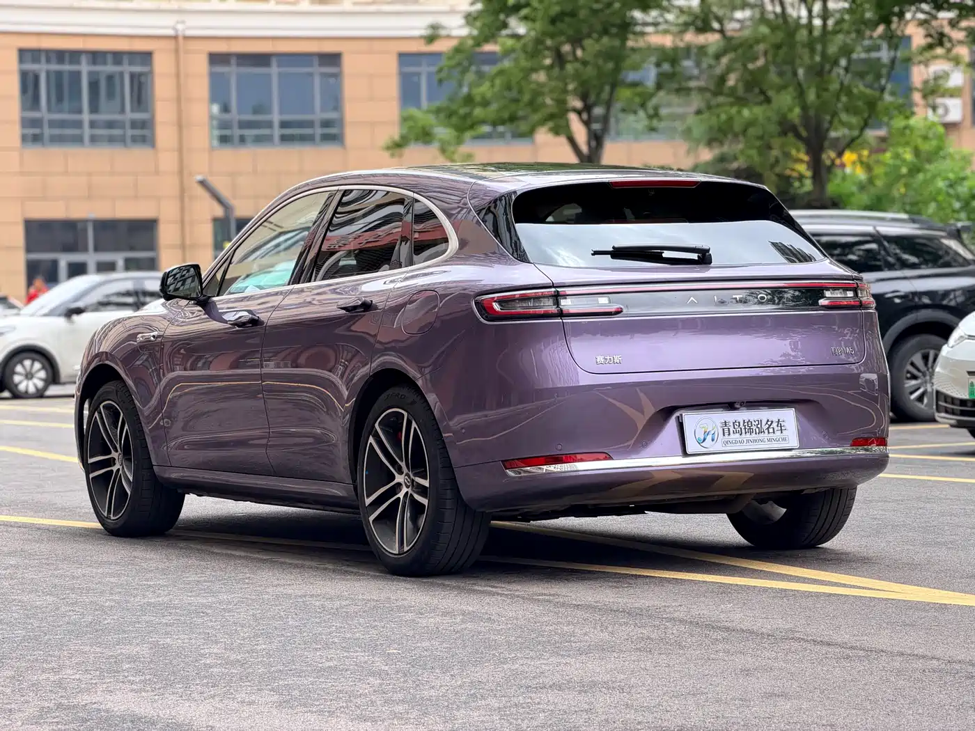 AITO Wenjie AITO M5 2025 Extended Range Ultra AWD фото 11