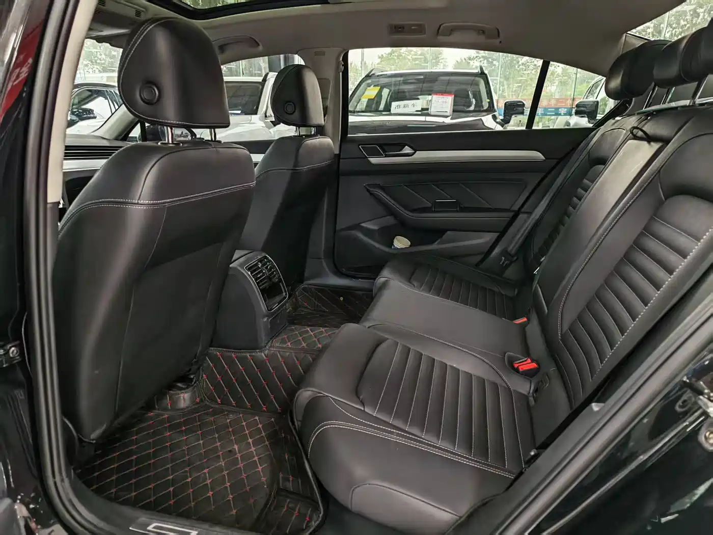 Volkswagen Magotan 2025 Popular Edition 280TSI DSG Comfort фото 6