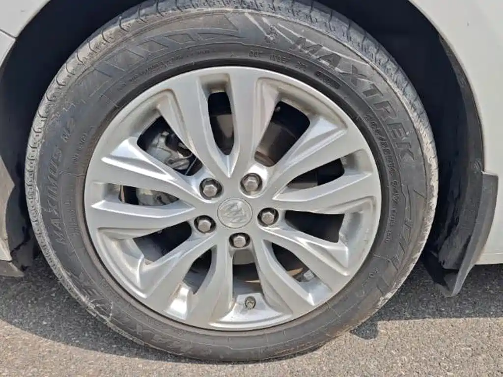 Photo 4 - Buick Excelle