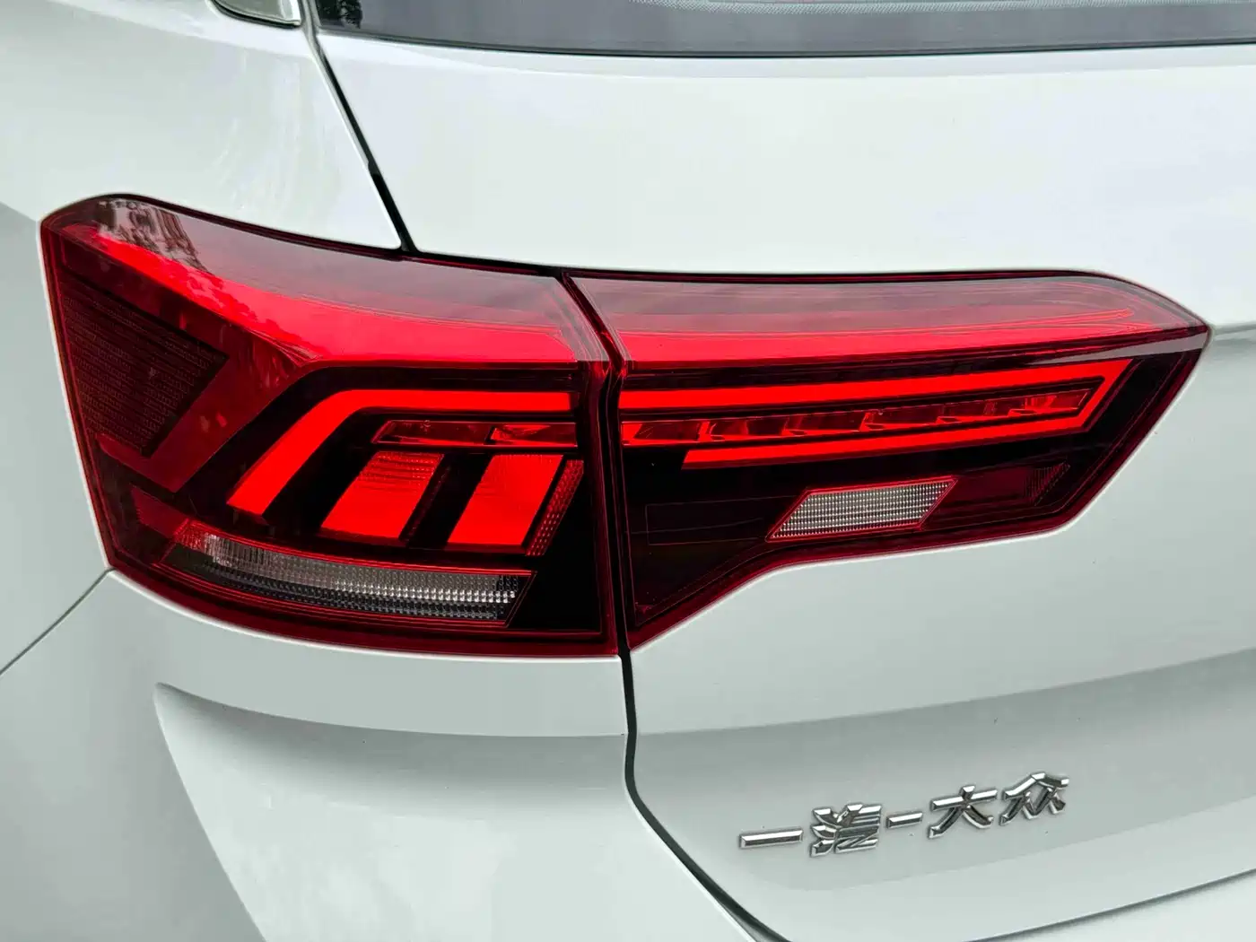 Volkswagen T-ROC 2021 280TSI DSG 4WD Luxury Connected фото 23