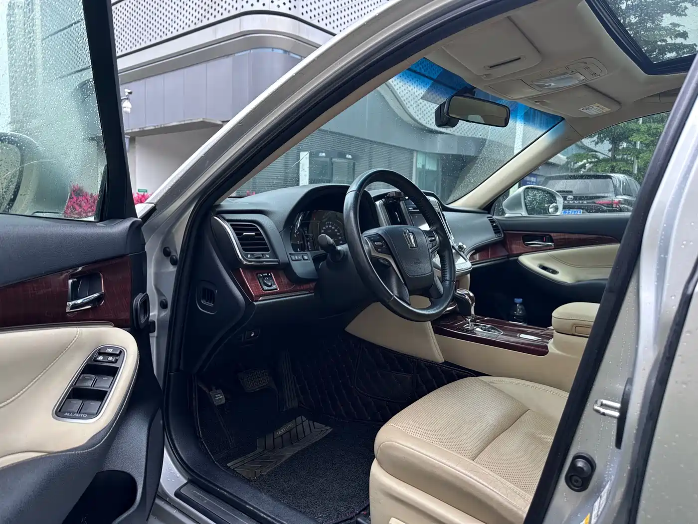 Toyota Crown 2015 2.0T Fashion фото 4