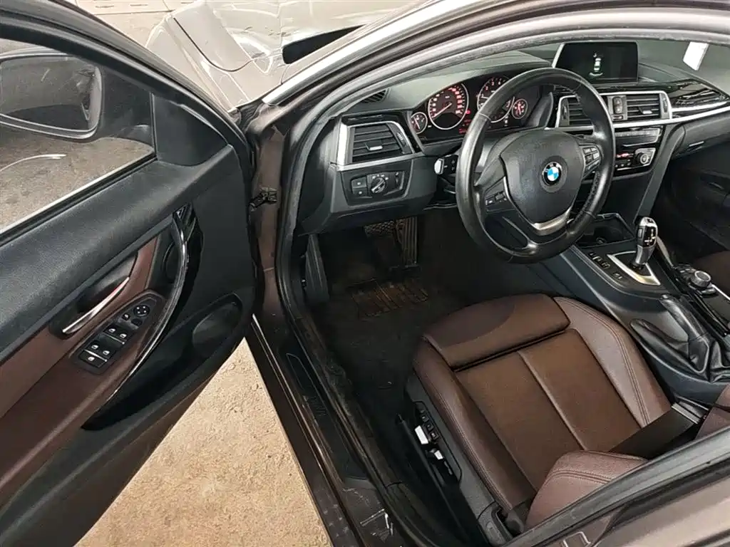 BMW 3 Series 2018 320Li Fashion Style фото 16