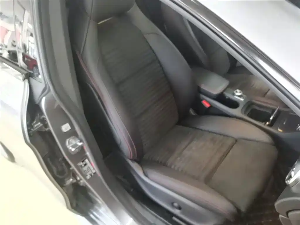 Mercedes-Benz CLA (Import) 2018 CLA 220 4MATIC фото 25