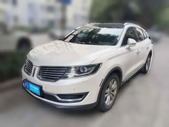 Lincoln MKX 2015 2.0T 2WD Premium Edition — фото 1