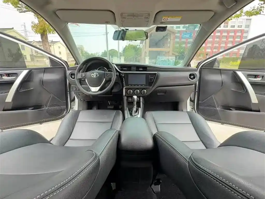 Toyota Levin 2017 Facelift 185T CVT Elite (China V) фото 6