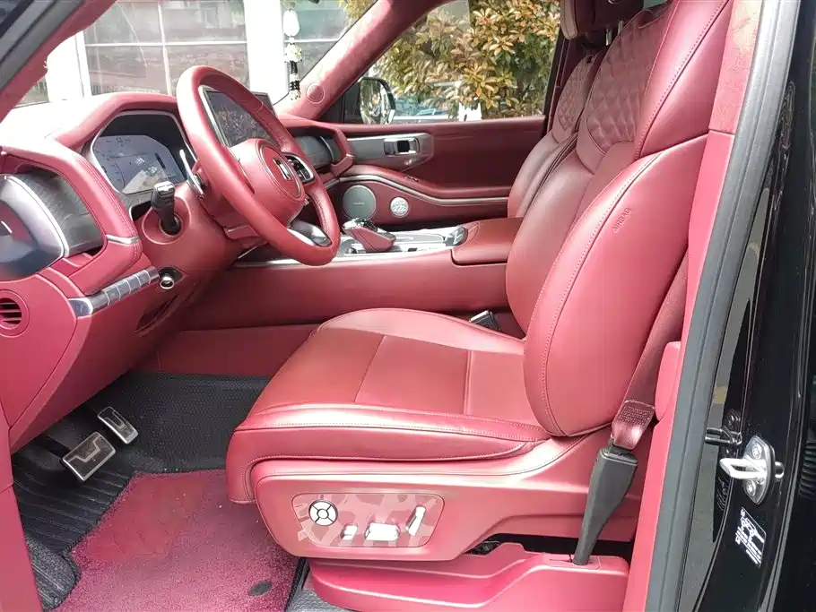 TANK TANK 700 NEW ENERGY