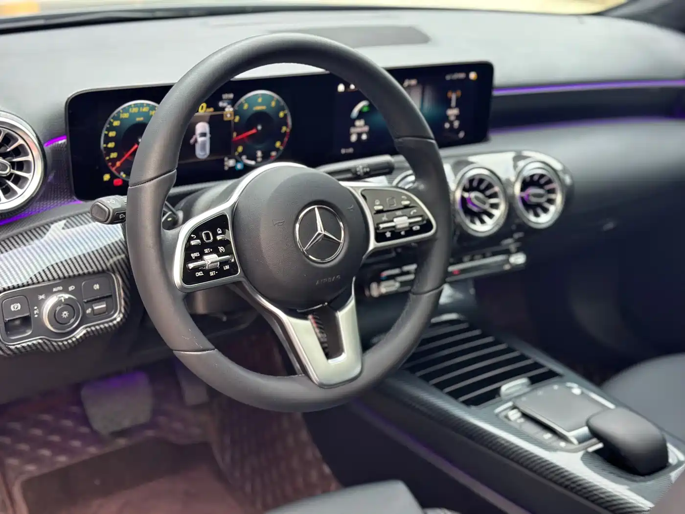 Mercedes-Benz A-Class (Import) 2022 Facelift A 200 Sporty фото 6