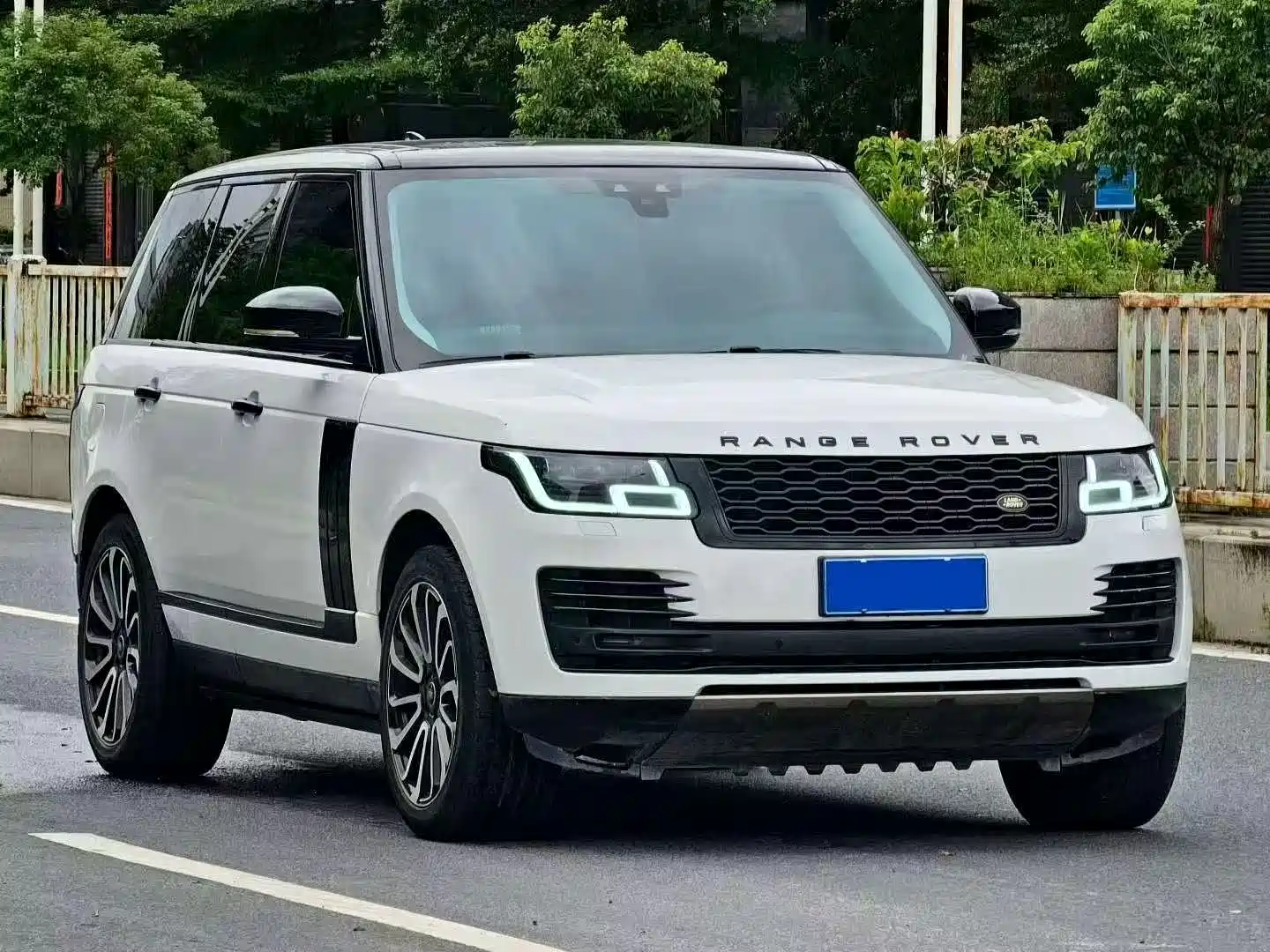 Фото 3 - Land Rover Range Rover