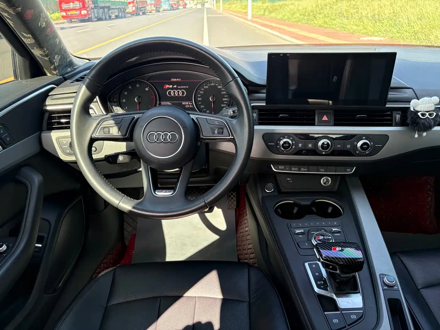 Photo 9 - Audi A4L