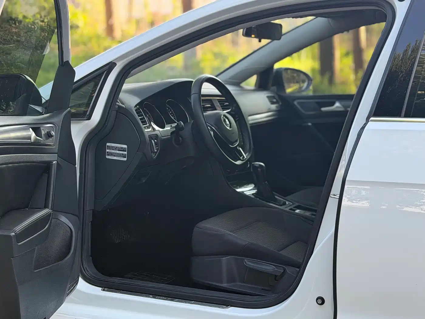 Volkswagen Golf 2016 1.6L Automatic Comfort фото 9