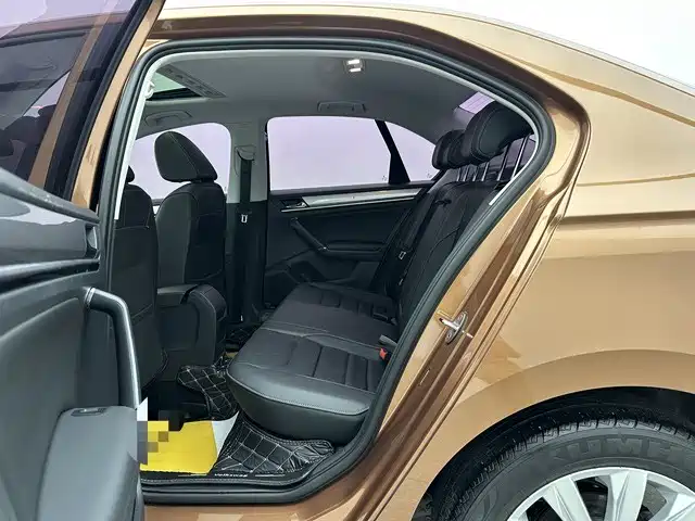 Volkswagen Bora 2018 1.5L Automatic Comfort фото 12