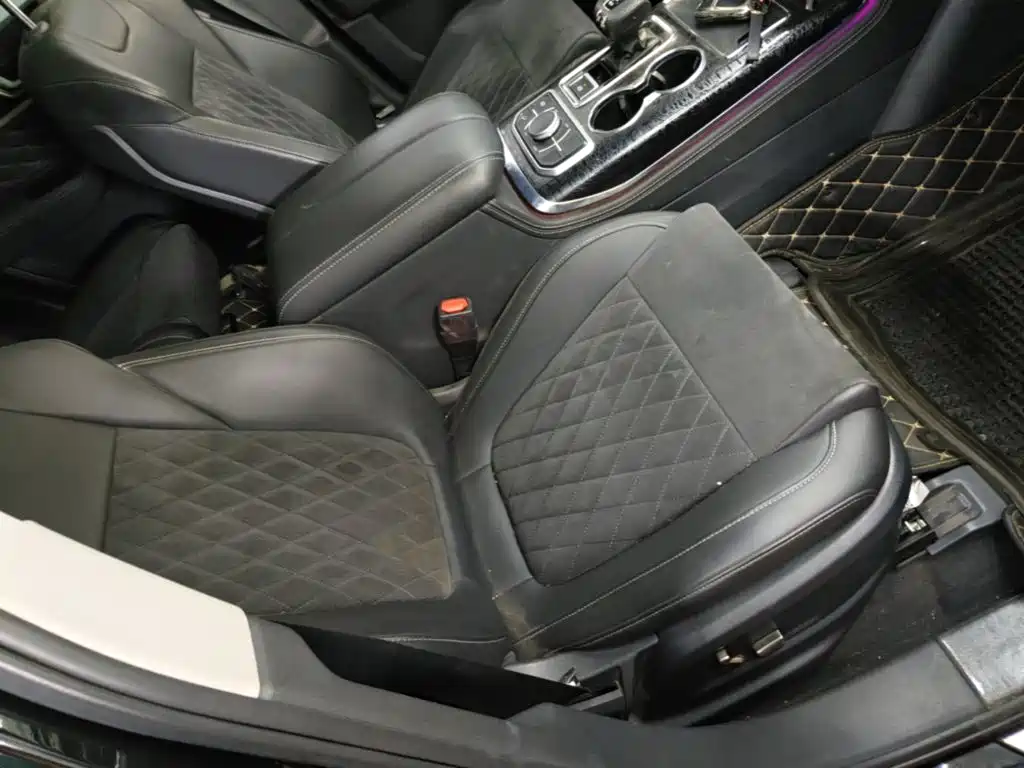 Hongqi HS7 2021 2021 2.0T DCT FWD Smart Connect Qi Xiang Edition