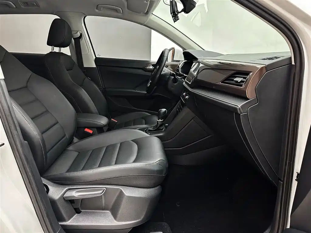 Volkswagen Tharu 2022 280TSI FWD Luxury Edition фото 20