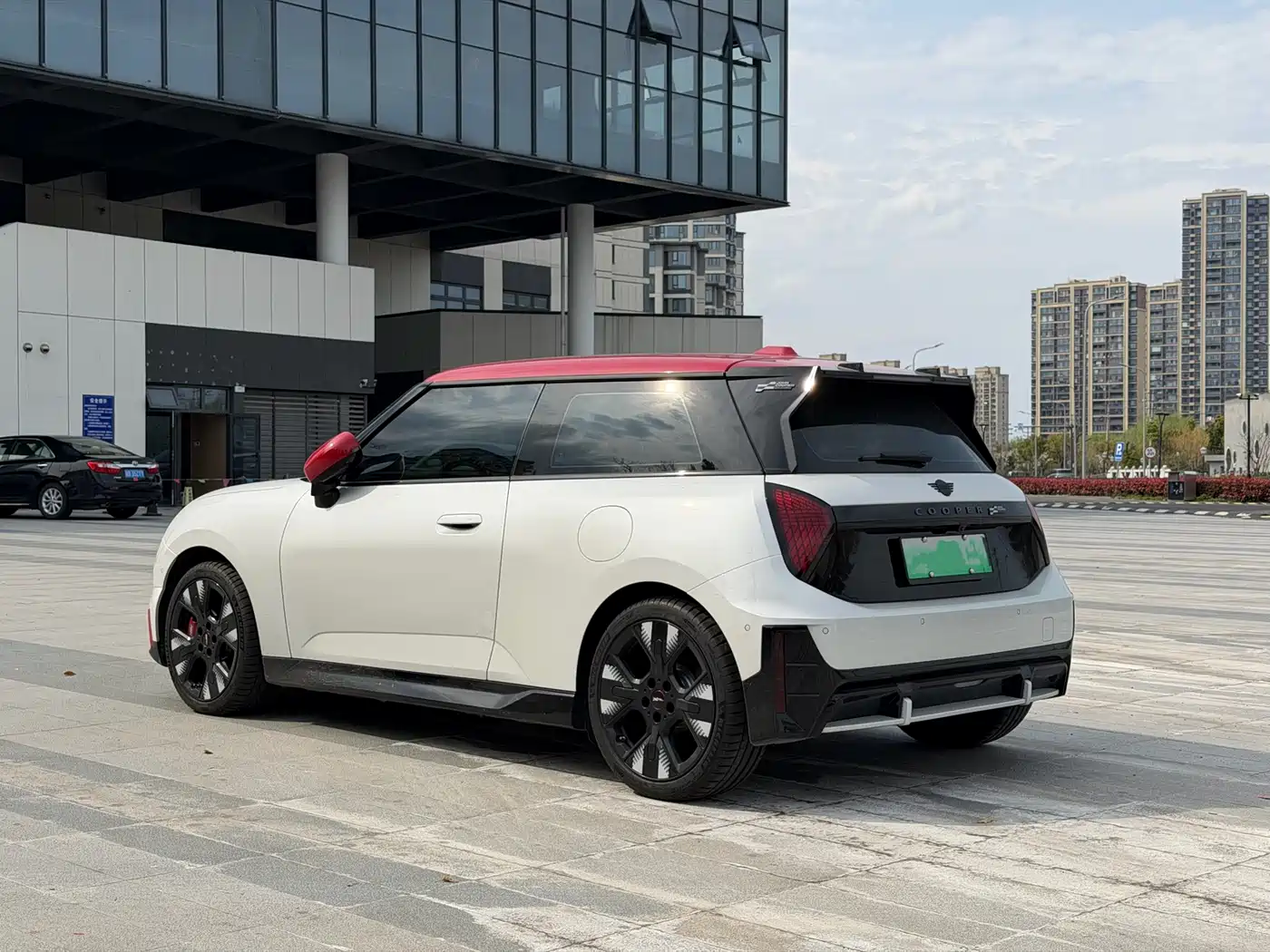 MINI ELECTRIC  JCW