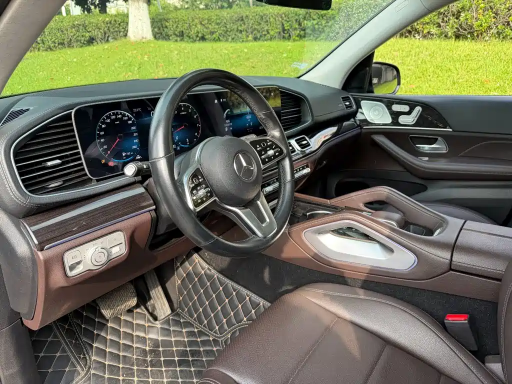 صورة 7 - Mercedes-Benz GLE