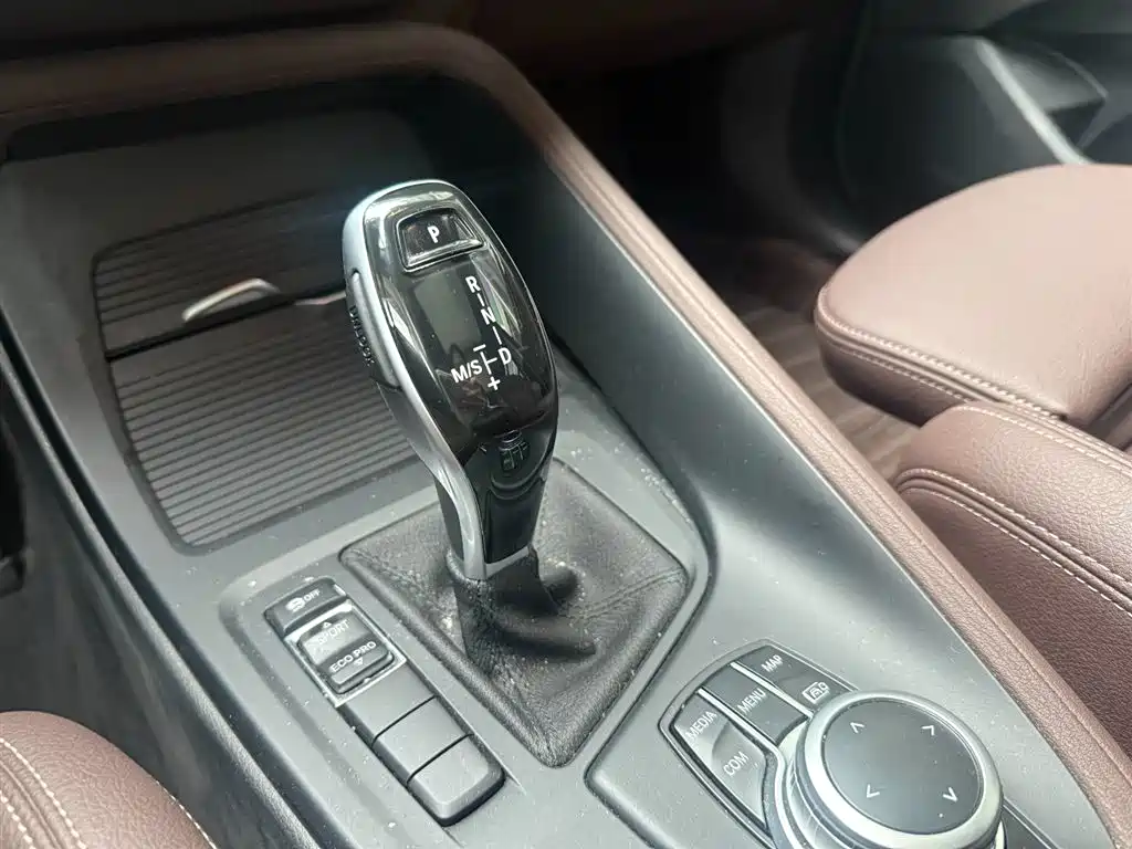 BMW X1 2021 Facelift sDrive20Li Fashion фото 14
