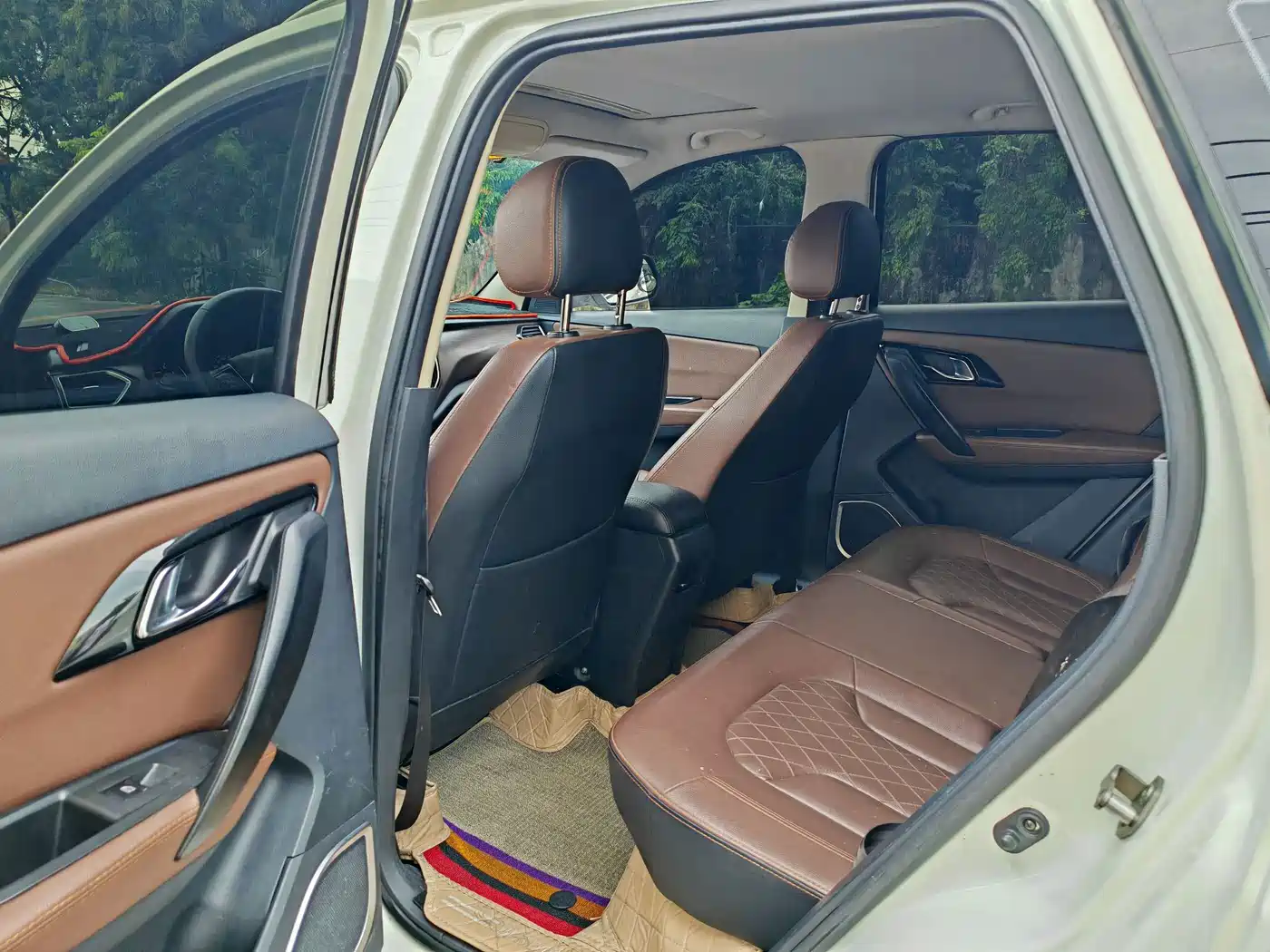 FAW Senya R7 2018 2017 Facelift 1.6L Automatic Luxury