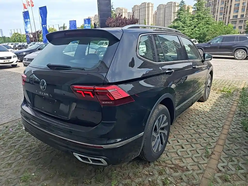 2026 Volkswagen Tiguan L PHEV