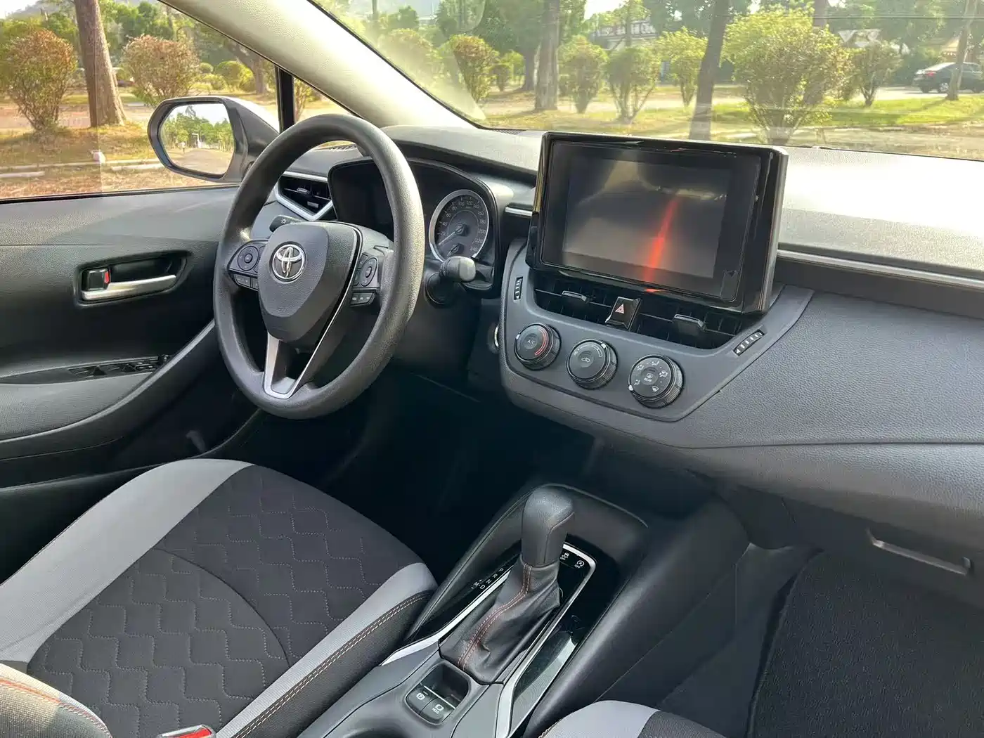 Toyota Corolla 2021 1.2T S-CVT Pioneer PLUS Edition фото 9