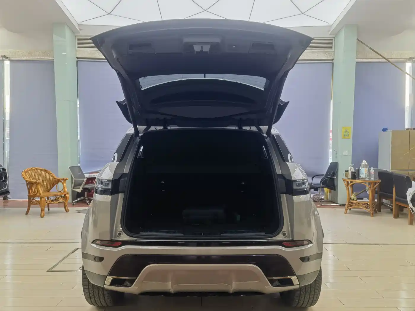 LAND ROVER RANGE ROVER AURORA NEW ENERGY