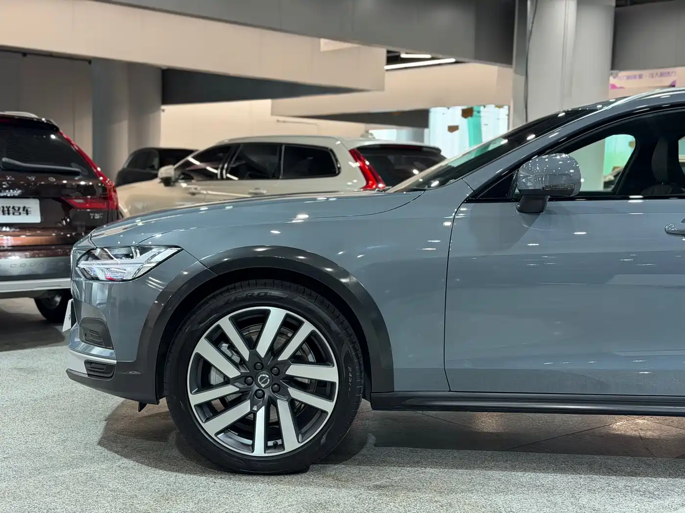 VOLVO V90